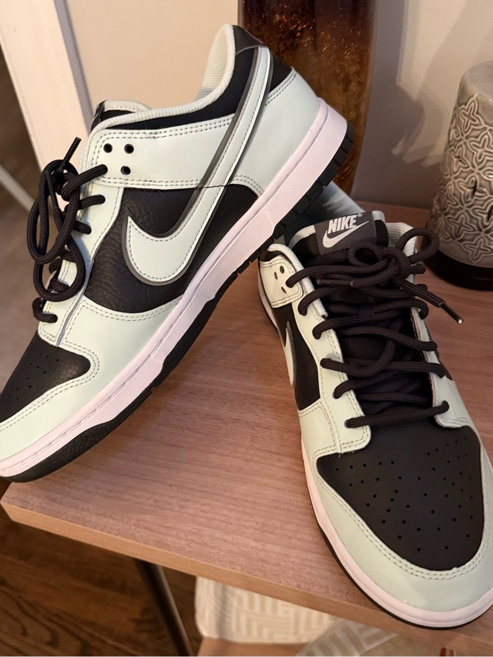 Nike Men’s Low-Top Sneakers in Black and Mint